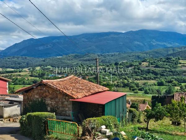 Casa independiente en calle Sales, 208 a