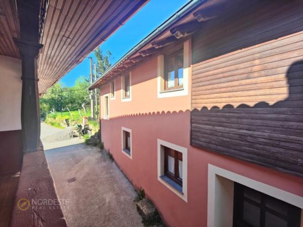 Caserón en Lugar Miyares, 1