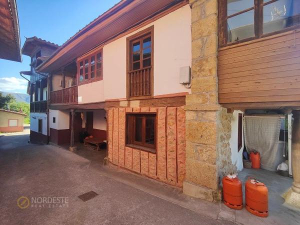 Caserón en Lugar Miyares, 1