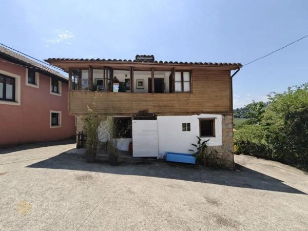 Caserón en Lugar Miyares, 1