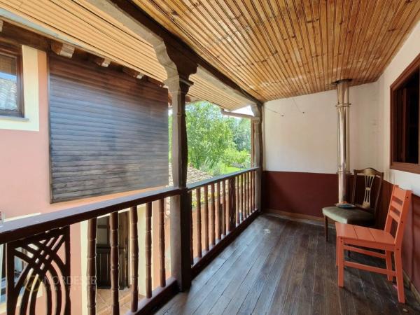 Caserón en Lugar Miyares, 1