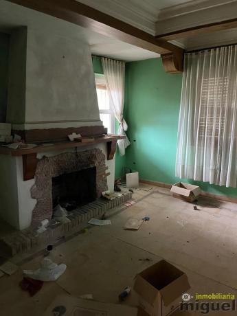 Casa de pueblo en Abandames