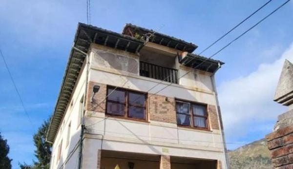 Casa de pueblo en Abandames