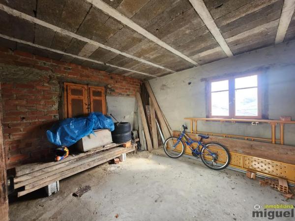 Casa de pueblo en Suarias