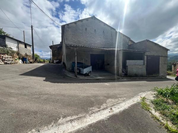 Casa de pueblo en Pi-3