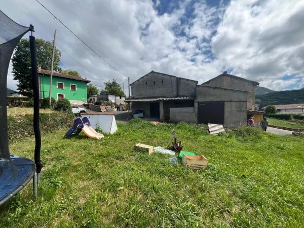 Casa de pueblo en Pi-3