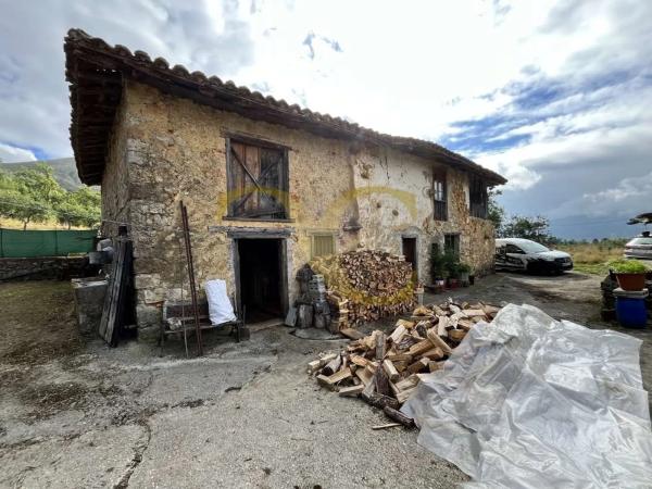 Casa independiente en Lugar Miyares