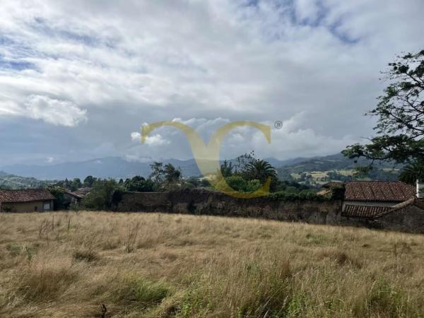 Casa independiente en Lugar Miyares