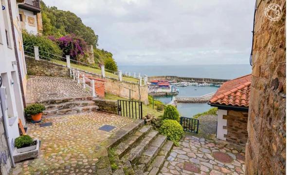 Casa de pueblo en Barrio la Nansa, 448