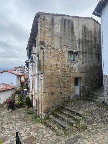 Casa de pueblo en Barrio la Nansa, 448