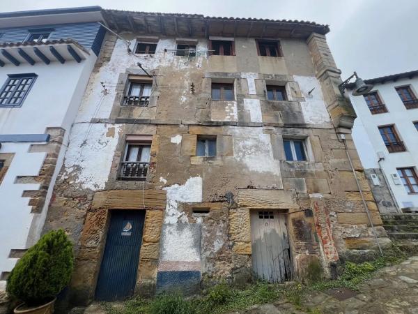 Casa de pueblo en Barrio la Nansa, 448