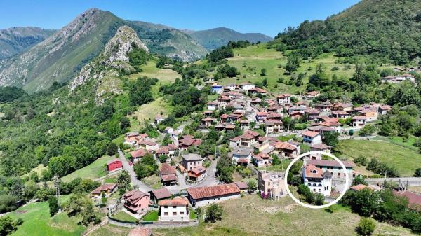 Casa independiente en calle Sames