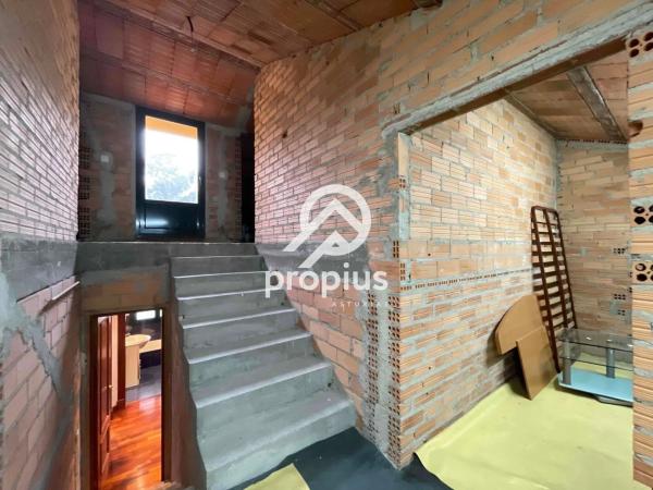 Casa independiente en Lugar Junco