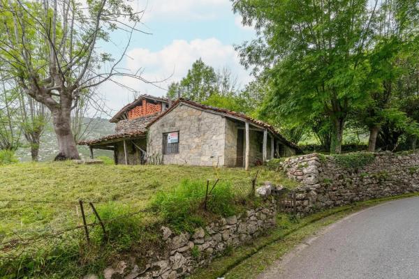 Finca rústica en Lugar Covadonga s/n