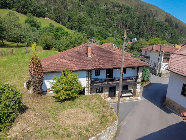 Casa independiente en avenida Espinaredo, 5