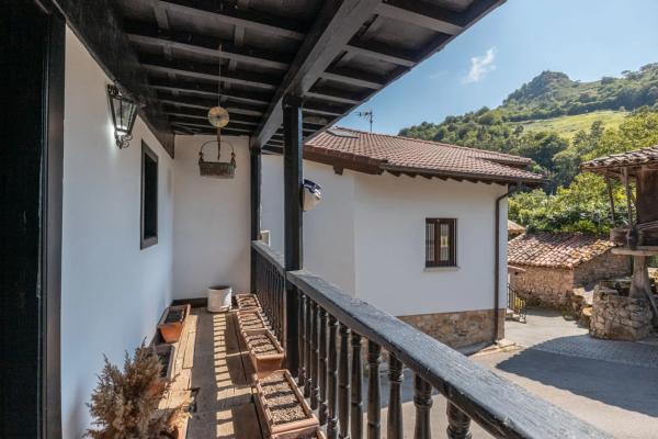 Casa independiente en avenida Espinaredo, 5