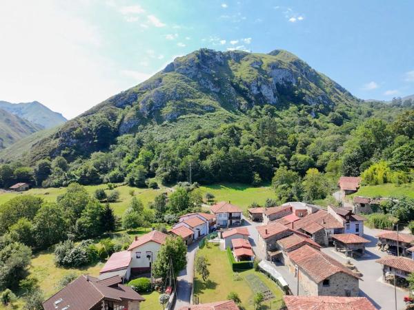 Casa independiente en avenida Espinaredo, 5