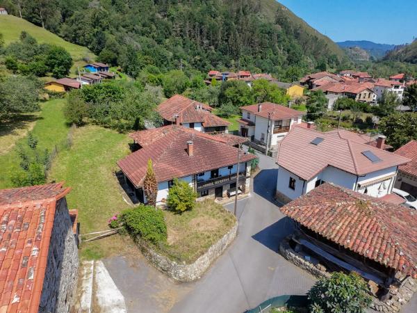 Casa independiente en avenida Espinaredo, 5