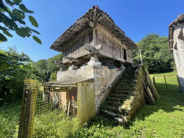 Torre en Posada de Llanes - Robellada