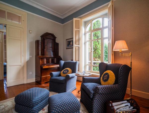 Palacio en Lugar Sebares