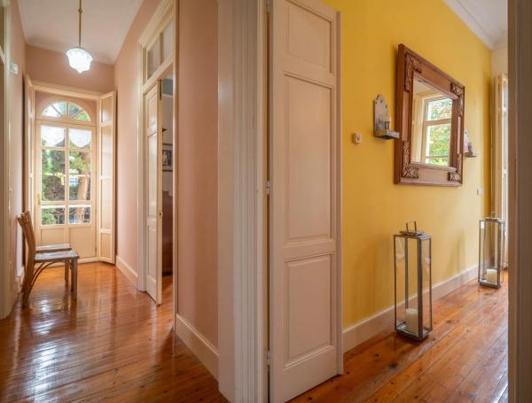 Palacio en Lugar Sebares