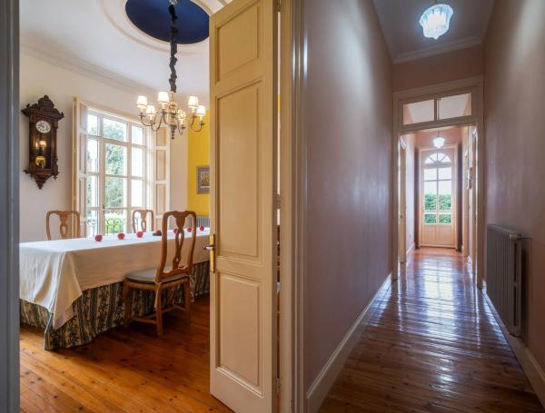 Palacio en Lugar Sebares