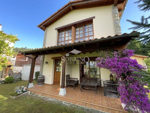 Casa independiente en Vía, 1