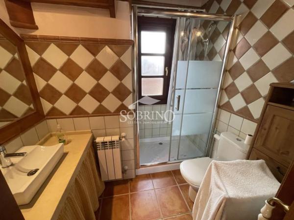 Casa independiente en Vía, 1