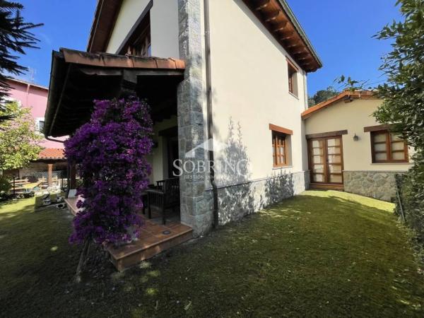 Casa independiente en Vía, 1