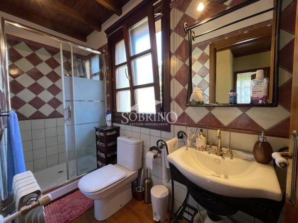 Casa independiente en Vía, 1