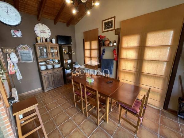 Casa independiente en Vía, 1