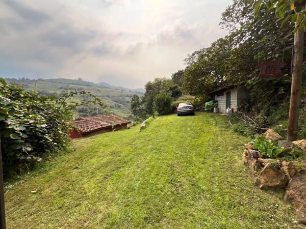 Casa independiente en Lugar de Parres, San Juan, 17