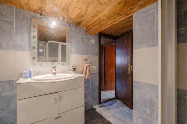 Casa de pueblo en Al Rozapanera