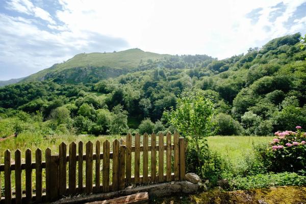Casa de pueblo en Al Rozapanera
