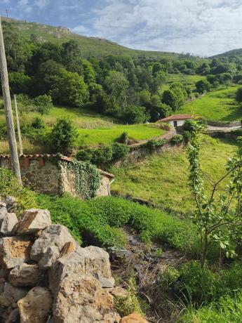 Casa de pueblo en Alevia