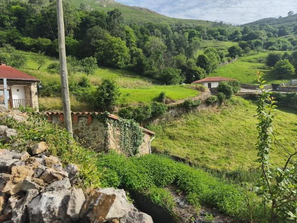 Casa de pueblo en Alevia