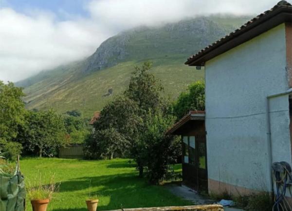 Casa independiente en Lledias