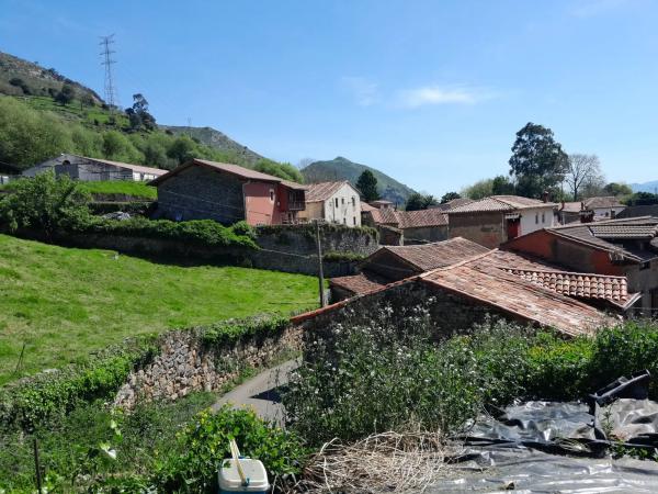 Casa de pueblo en Lugar Alevia, 147