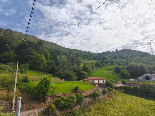 Casa de pueblo en Lugar Alevia, 147