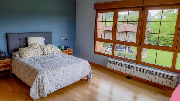 Casa independiente en Hueges s/n