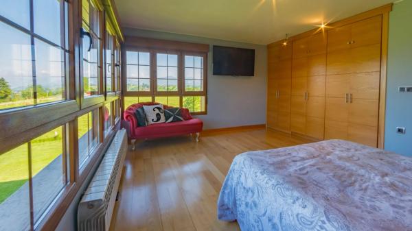 Casa independiente en Hueges s/n