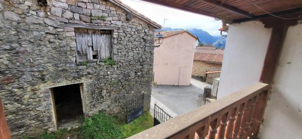 Casa de pueblo en Lugar Alevia