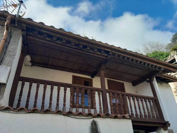 Casa de pueblo en Lugar Alevia