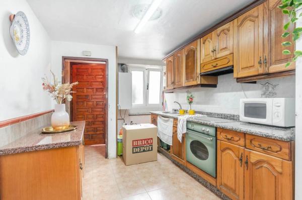 Casa independiente en avenida Covadonga, 50