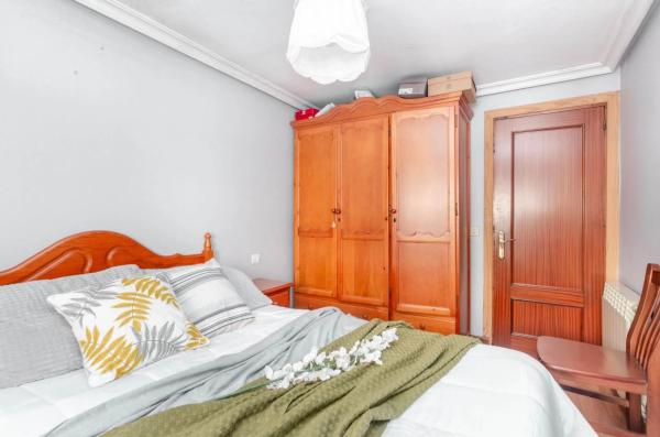 Casa independiente en avenida Covadonga, 50