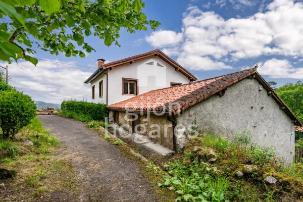 Casa independiente en Lugar Melardi, 44 -34
