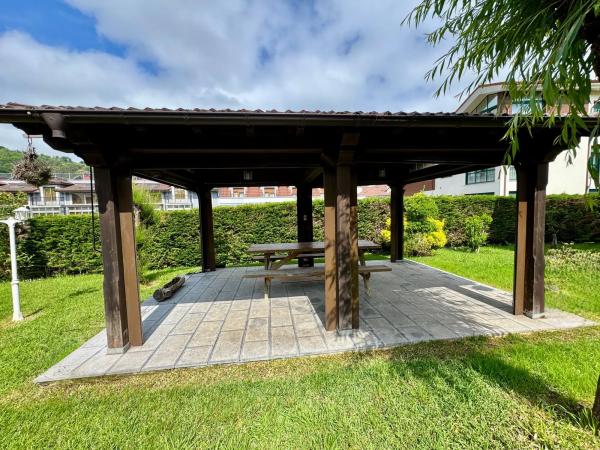 Casa independiente en calle Calzada de Ponga, 15