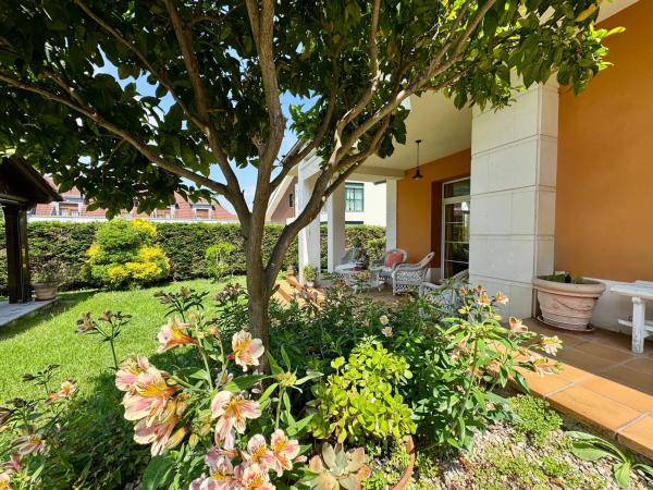 Casa independiente en calle Calzada de Ponga, 15