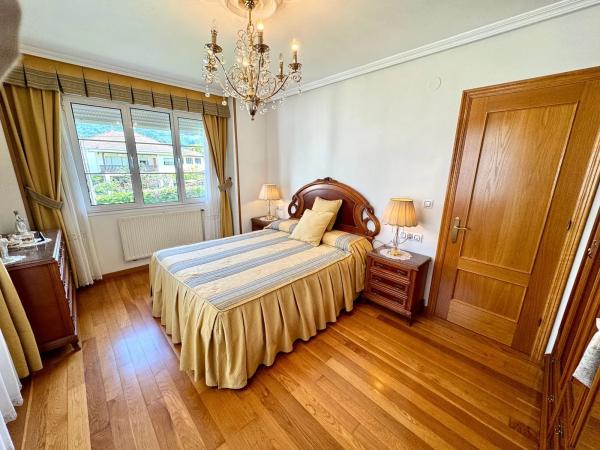 Casa independiente en calle Calzada de Ponga, 15