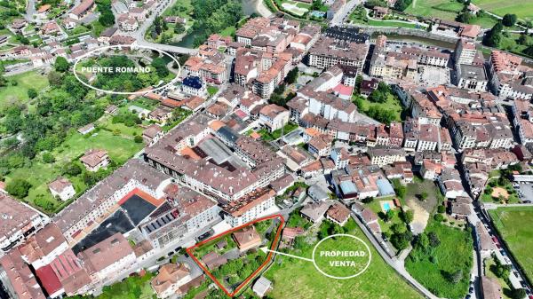 Casa independiente en calle Calzada de Ponga, 15